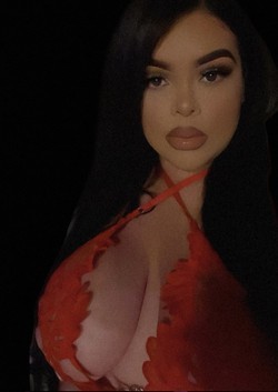exotic-curvy-goddess-big-0