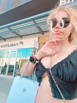 your-cove-girl-model-in-the-town-dont-miss-her-out-big-0