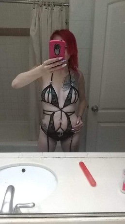 holly-diamond-visiting-norfolk-may-29-to-30-big-0