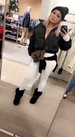 hot-exotic-blonde-bombshell-dont-miss-me-big-1