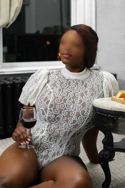 sensuous-foodie-kenya-parker-fly-me-to-you-only-big-1