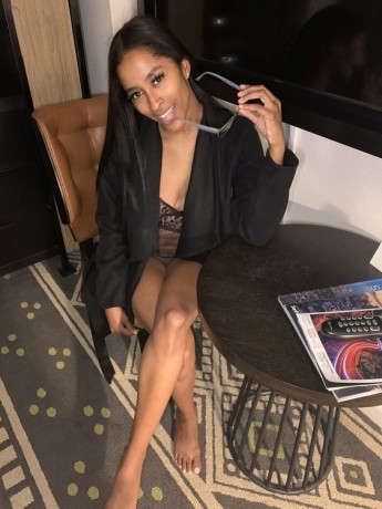 sexy-foreign-goddess-ready-to-please-you-big-0