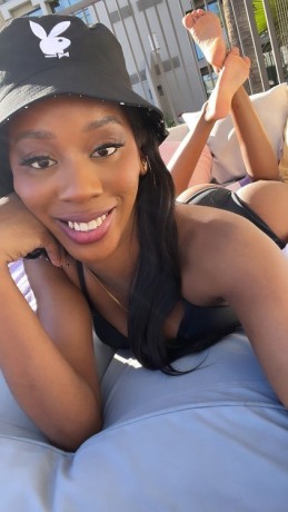 party-girl-ari-visiting-from-las-vegas-big-0