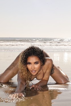 pornstar-kalani-luana-visiting-los-angeles-june-10th-through-june-19th-big-0