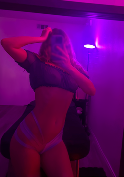 dream-girl-scarlett-big-0