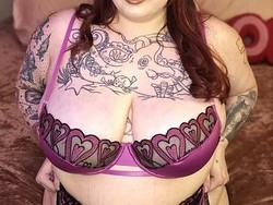 hosting-in-oakland-monday-afternoon-saturday-morning-come-unwind-with-your-favorite-girlfriend