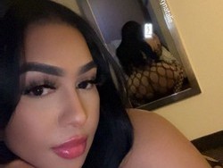 curvy-exotic-beauty-ready-to-please