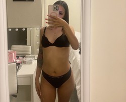petite-latina-big-0
