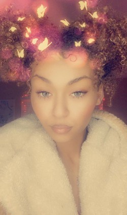petite-foreign-sugar-babe-big-0