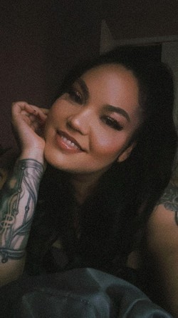 native-american-bombshell-big-0