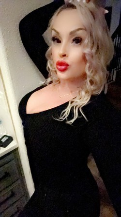 the-legendary-miss-lilly-may-is-now-offering-sessions-in-the-grass-valley-area-big-0