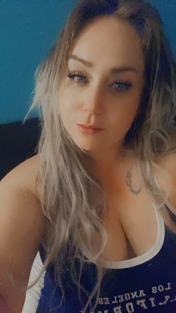 big-booty-blue-eyed-beauty-at-your-service-big-1