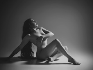 geeky-petite-dancer-available-for-fmty
