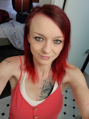 beautiful-redhead-bombshell-big-0