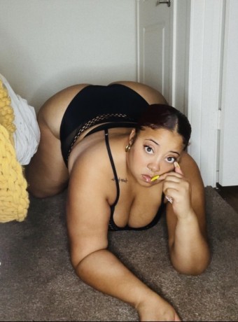 exotic-girl-come-relax-with-stormi-the-bbw-dream-big-0