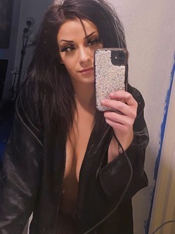 beautiful-busty-brunette-big-0
