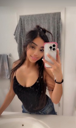 breathtaking-hawaiian-cambodian-beauty-big-0