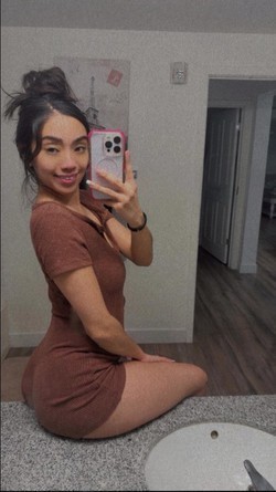 breathtaking-hawaiian-cambodian-beauty-big-1
