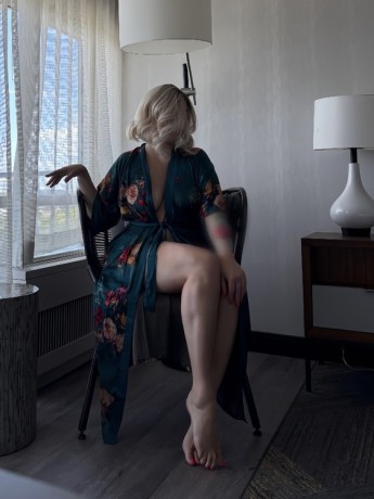 dcs-blonde-hedonistic-milf-big-0