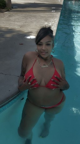 new-pics-smokinhott-summertime-babe-big-0