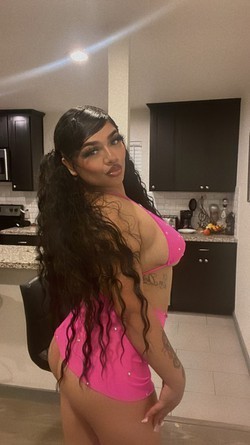 dd-brazilian-bombshell-big-0