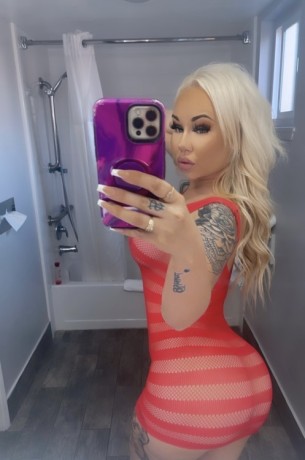 seductive-barbie-babe-big-0