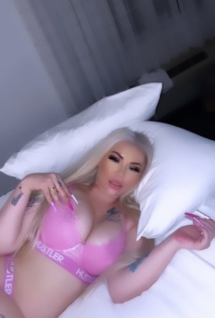 seductive-barbie-babe-big-0