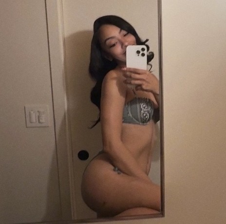 professional-and-discreet-petite-pretty-highly-reviewed-come-see-why-big-0