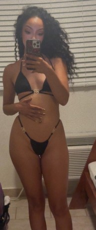 professional-and-discreet-petite-pretty-highly-reviewed-come-see-why-big-0