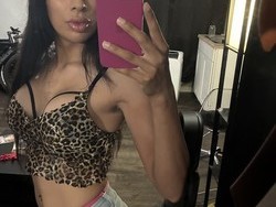 goth-bimbo-tgirl