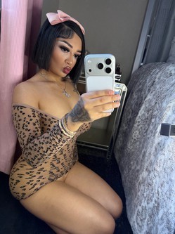 upscale-party-latina-big-1