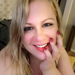 blonde-bbw-xxx-star-curvy-mary-big-1